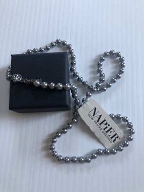 Vintage Napier silver pearl necklace